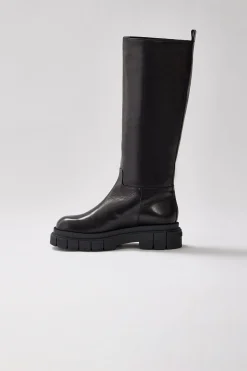 COMMANDER shearling-lined lug sole (R) Leather boot for women
