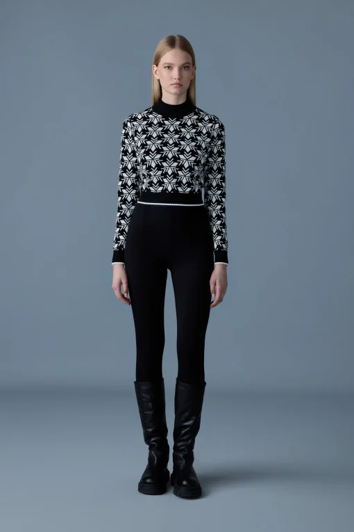LAN-SF Snowflake Jacquard knit top