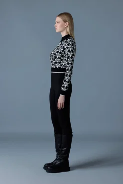 LAN-SF Snowflake Jacquard knit top