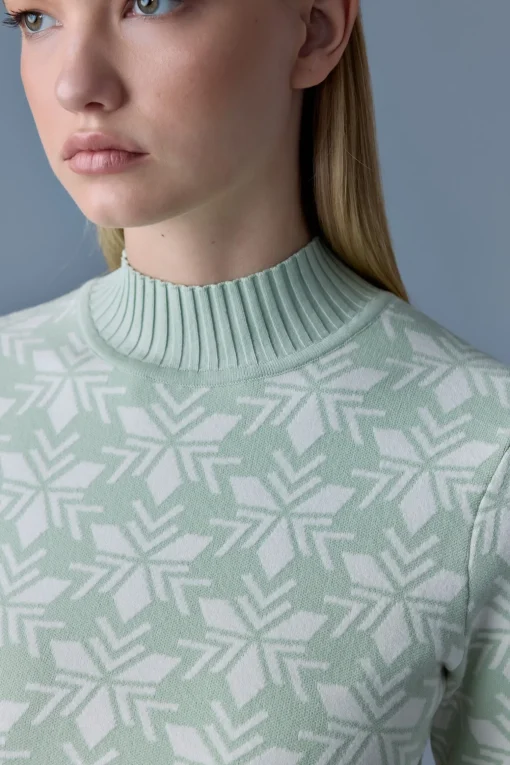 LAN-SF Snowflake Jacquard knit top