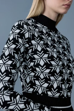 LAN-SF Snowflake Jacquard knit top
