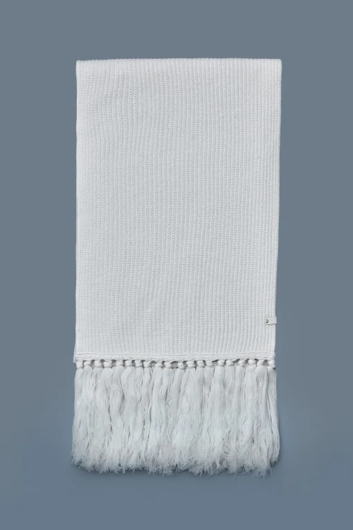 MONA Rectangular wool scarf with fringed ends