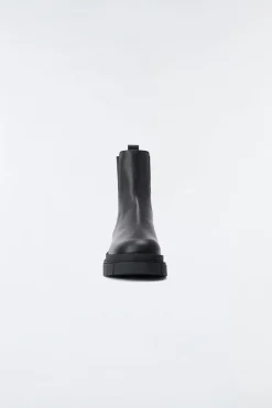 STORM unlined lug sole (R) Leather Chelsea boot for men