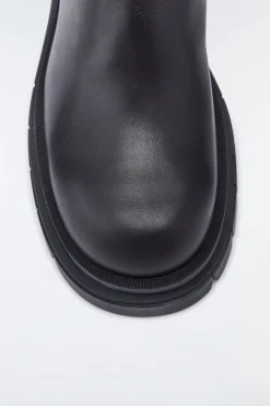 STORM unlined lug sole (R) Leather Chelsea boot for women