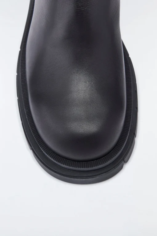 STORM unlined lug sole (R) Leather Chelsea boot for women
